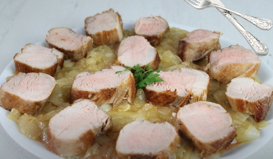 Delicia de solomillo con cebolla caramelizada de Hida 1 Solomillo con cebolla caramelizada de Hida